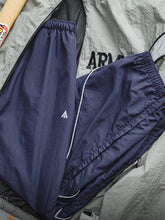 画像をギャラリービューアに読み込む, 【NORMEN】 復刻 米軍 U.S.AIR FORCE IPTU トレーニング ライナー付きナイロンスポーツパンツ パンツ スエットパンツ メンズ ジャージ メンズ 下 ミリタリーパンツ,トラックパンツ,ナイロンパンツ,クライミングパンツ,スポーツパンツ,ジャージ メンズ 下,スウェット メンズ,スエットパンツ メンズ,ミリタリー,パラシュートパンツ メンズ